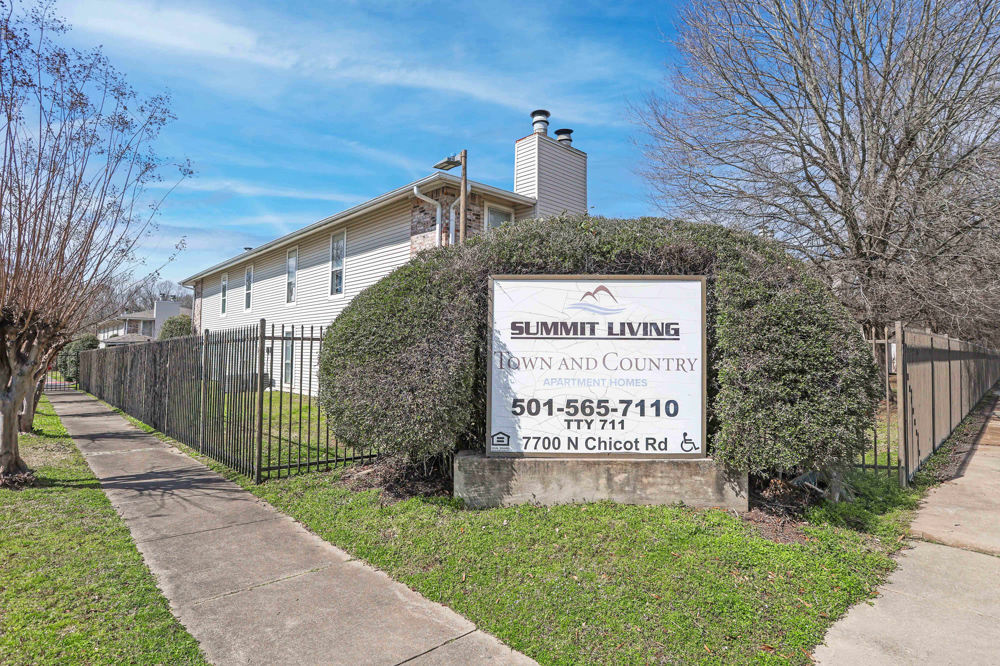 Summit-Town-Country 02